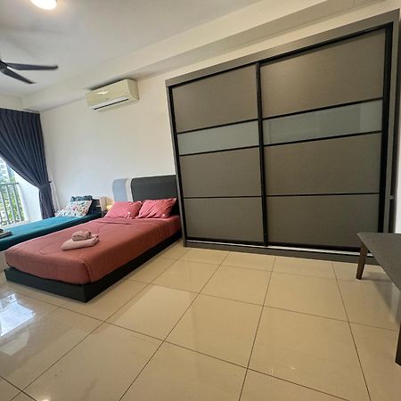 Homenest Jb City Poolview Suite By Cozy Home Johor Bahru Dış mekan fotoğraf