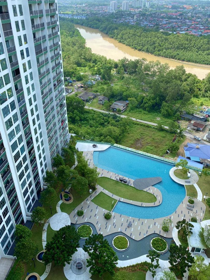 Homenest Jb City Poolview Suite By Cozy Home Johor Bahru Dış mekan fotoğraf