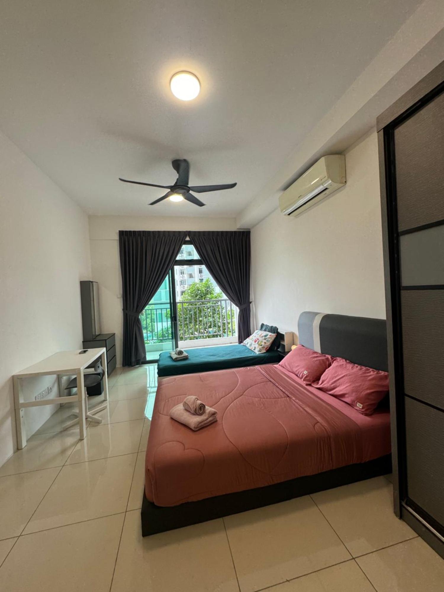 Homenest Jb City Poolview Suite By Cozy Home Johor Bahru Dış mekan fotoğraf